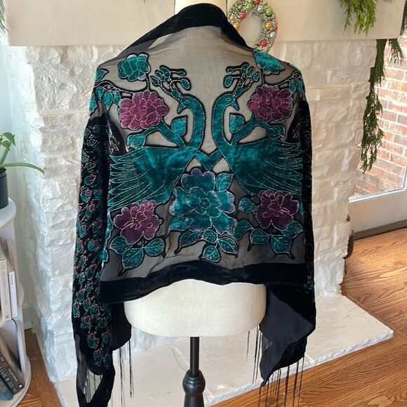 Emporia Enzo Exquisite peacock Shaw with fringe😍 - Picture 1 of 12